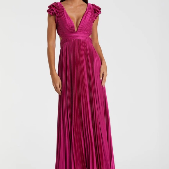 Mac Duggal size 14 fushcia Gown - Picture 1 of 4